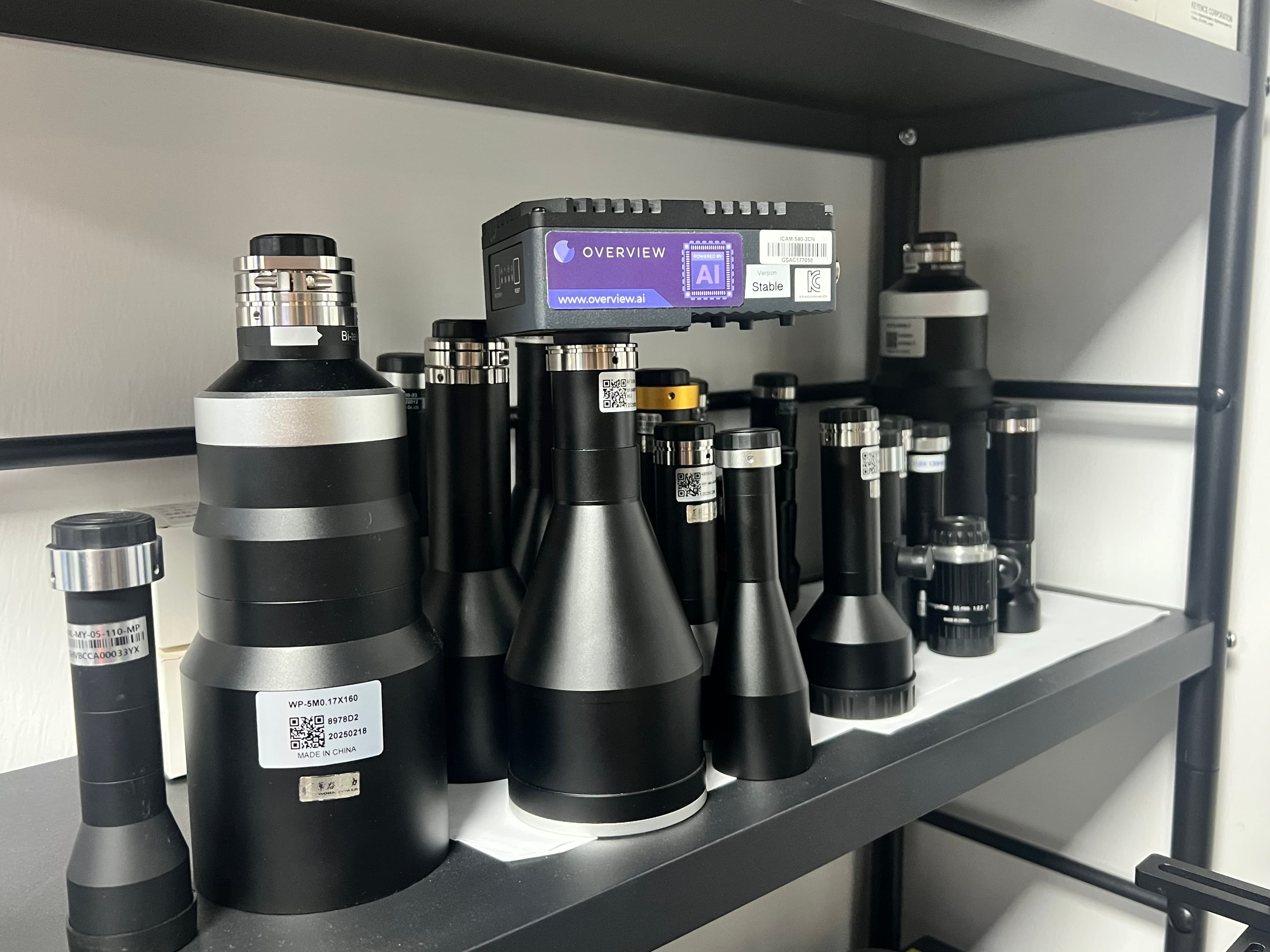 Equipo Overview.ai trabajando juntos