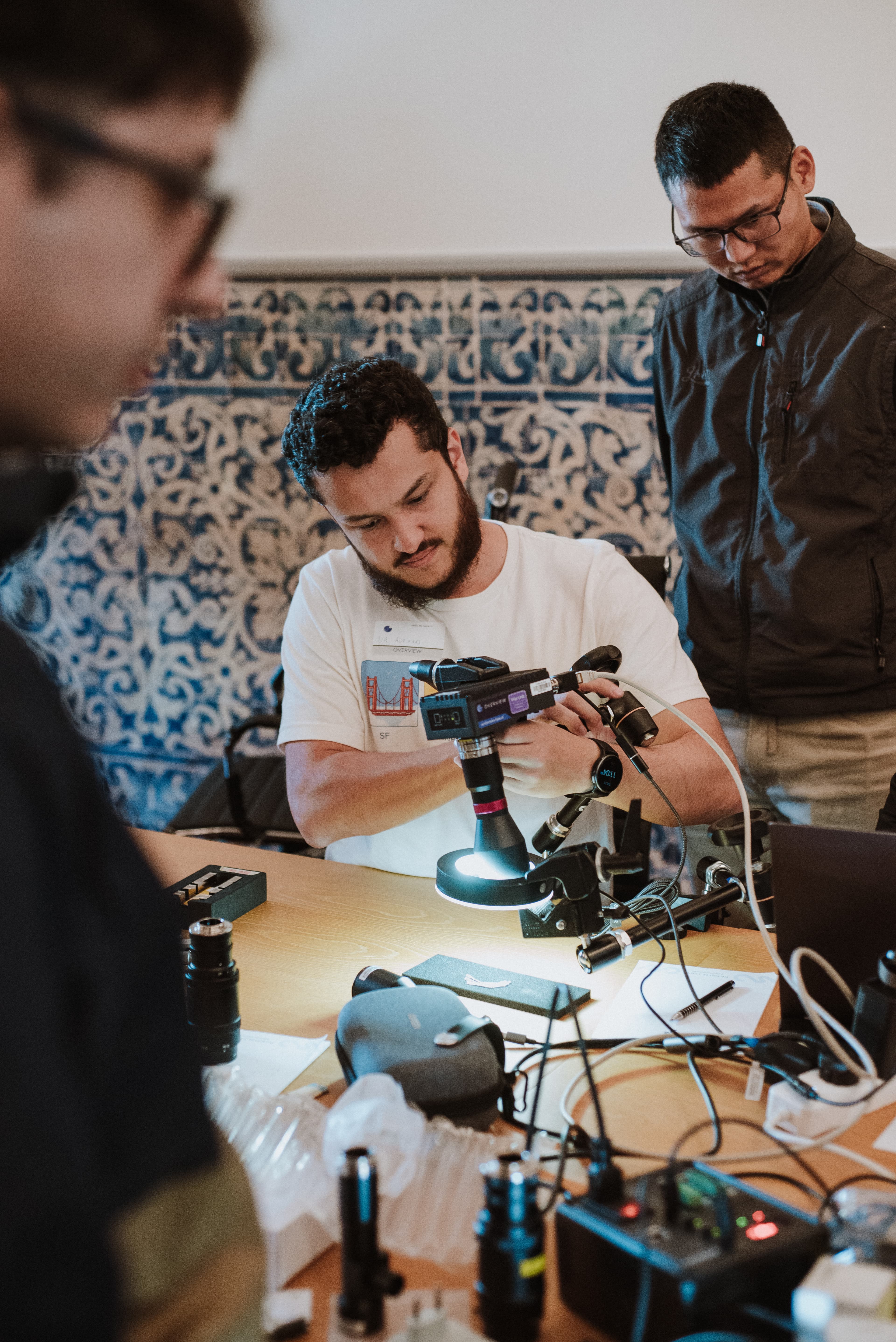 Overview.ai engineer providing on-site implementation support for manufacturing quality inspection